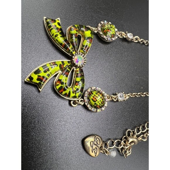 Betsey Johnson Bow Necklace - Picture 6 of 6